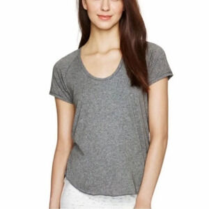 Aritzia heather grey scoop  neck tee XS (XXS)